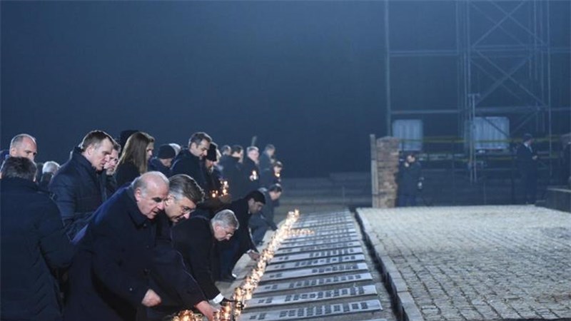 Plenković: Oslobođenjem Auschwitza završio je najmračniji dio povijesti